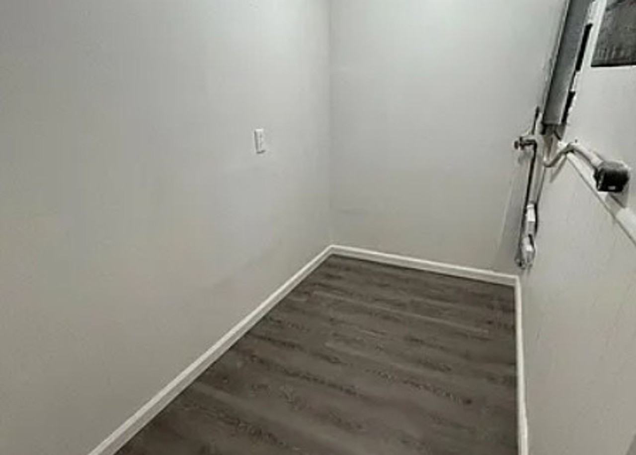 811 Saint Monica Dr - Photo 6 of 10