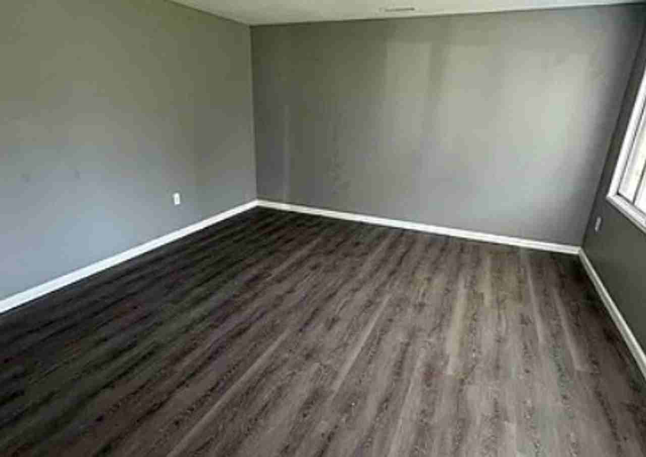109 Saint Barbara Ln - Photo 2 of 10
