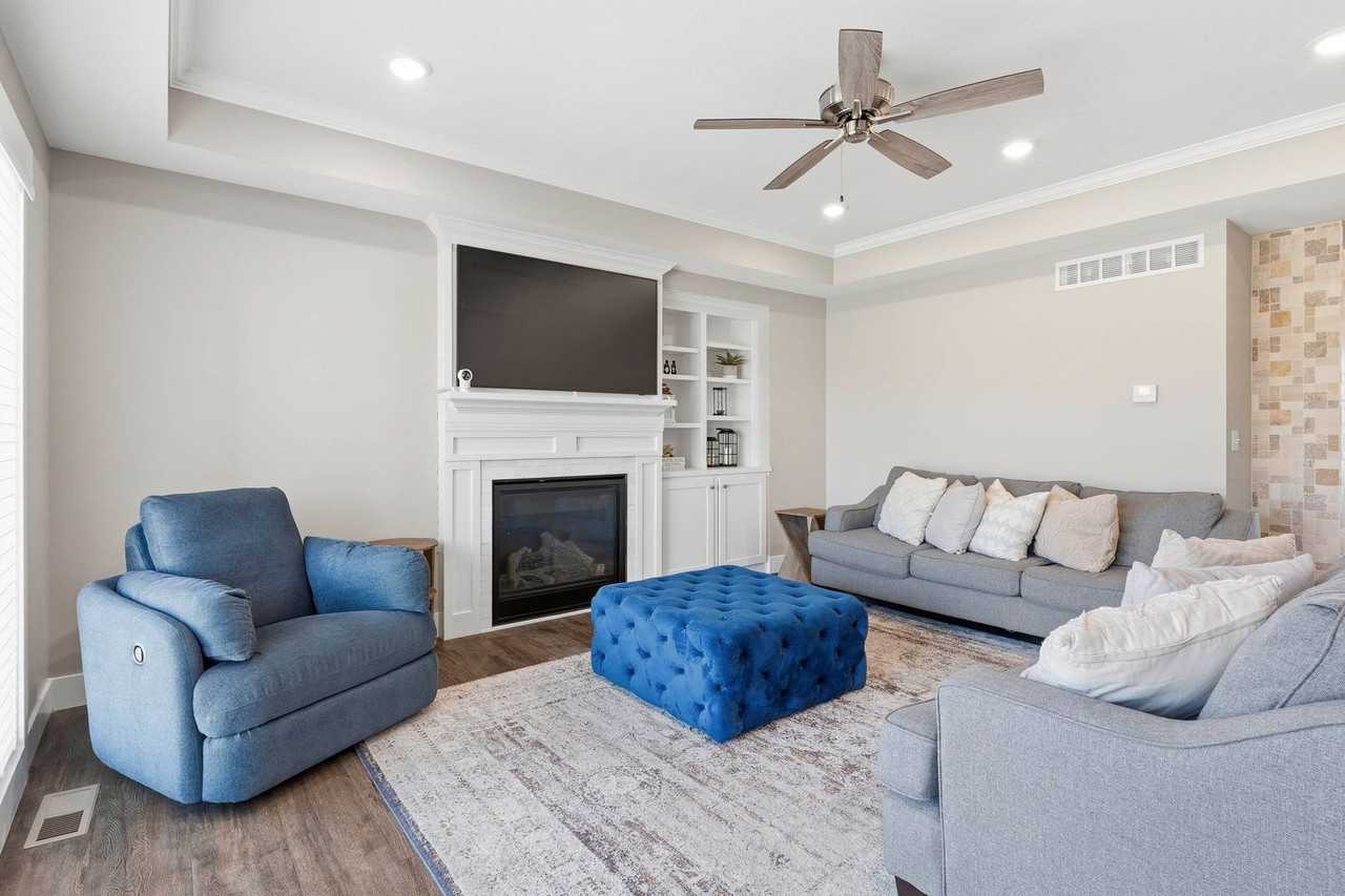 8849 Moonbug Ln - Photo 7 of 50