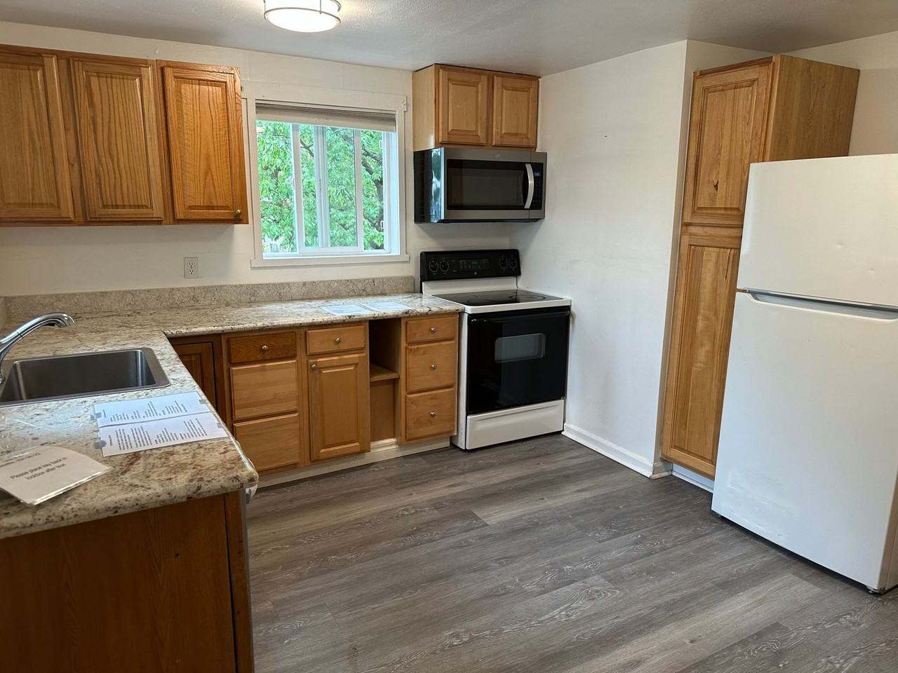 704 19th Ave - Photo 2 of 10