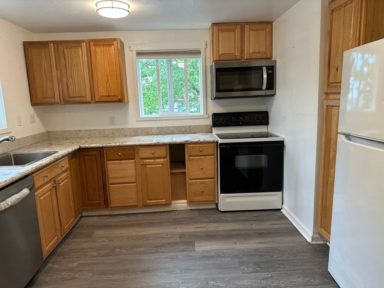 704 19th Ave - Photo 6 of 10