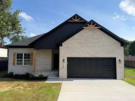 featured image of 837 Temple Ct