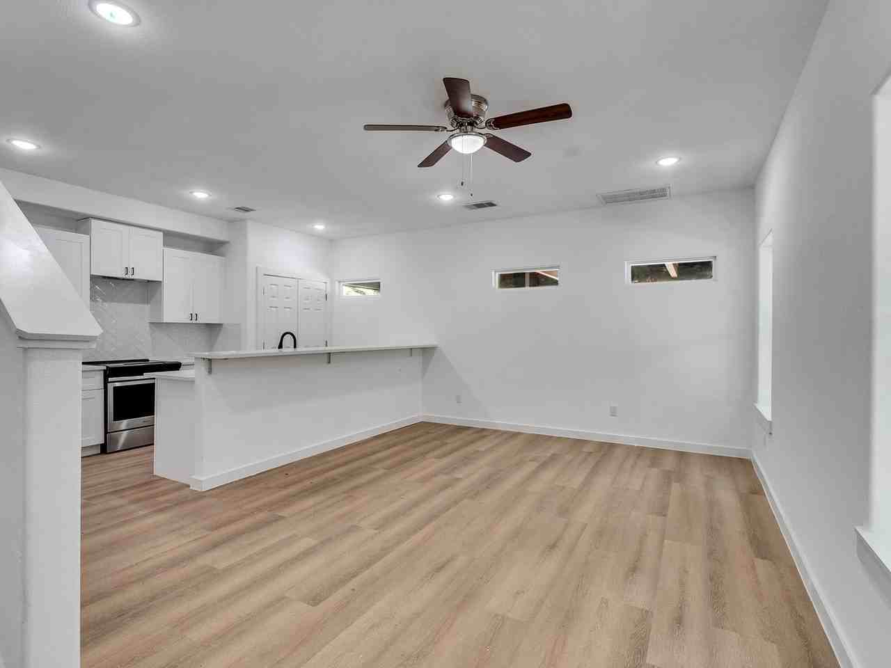 8409 Mahalia Dr #B - Photo 4 of 23