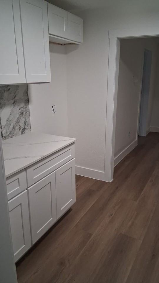 9312 Manchester St - Photo 2 of 12
