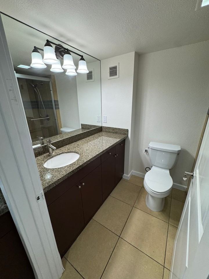 801 National City Blvd #414 - Photo 7 of 20