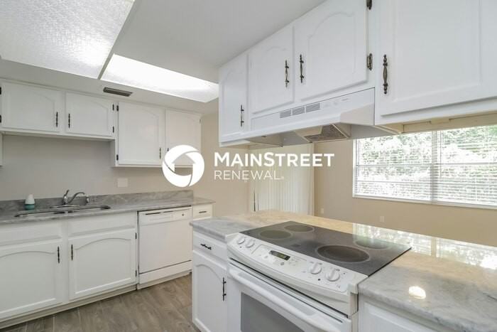 44 Plover Ave - Photo 6 of 16