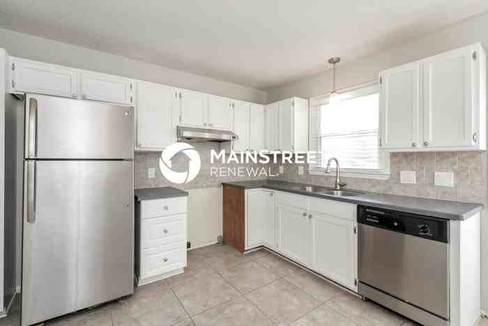 1200 Ashford St - Photo 7 of 18