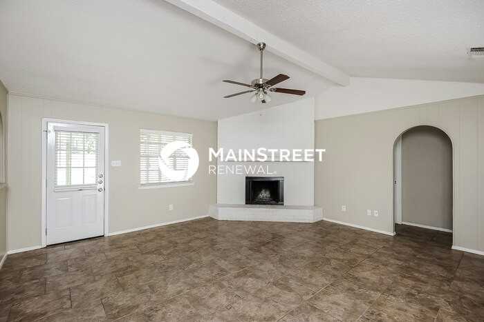 8805 Main St - Photo 3 of 16