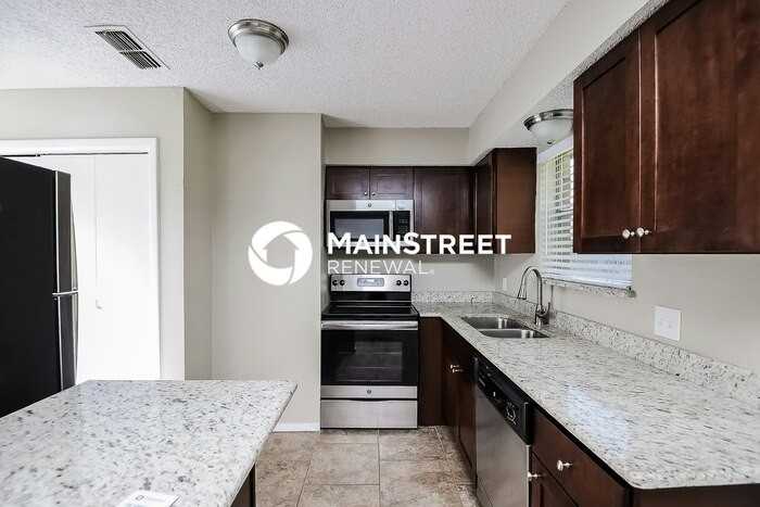 8805 Main St - Photo 6 of 16