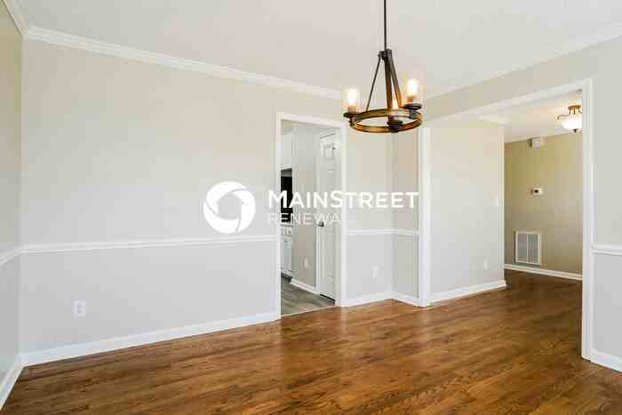 1013 Holland Ridge Dr - Photo 7 of 17