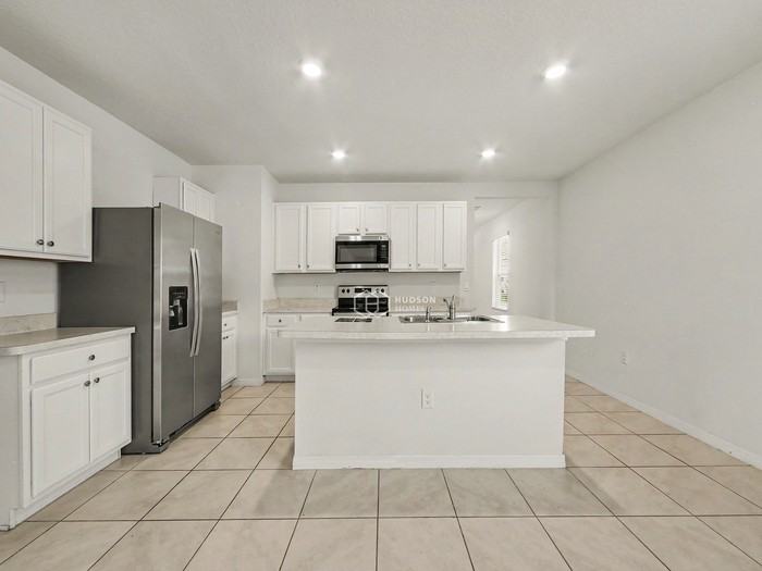 2573 Shamrock St - Photo 6 of 20