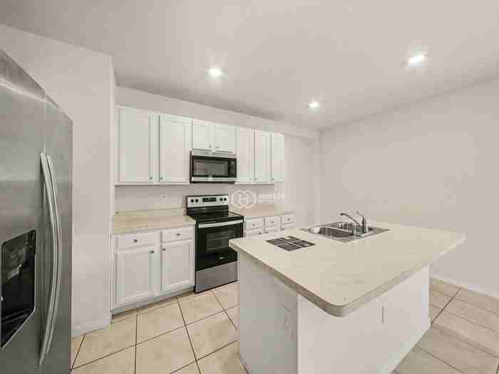 2573 Shamrock St - Photo 7 of 20