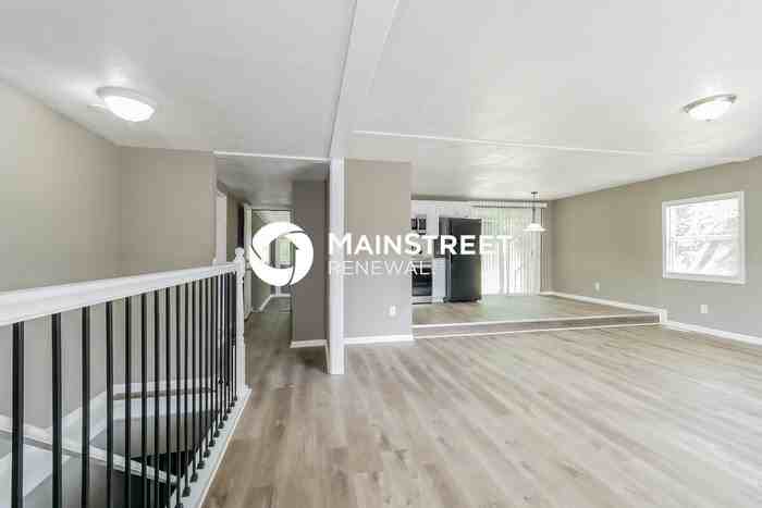 300 E 164th Ter - Photo 2 of 17