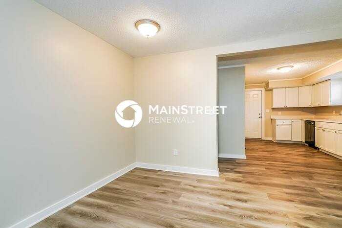 639 S Harriet St - Photo 2 of 16