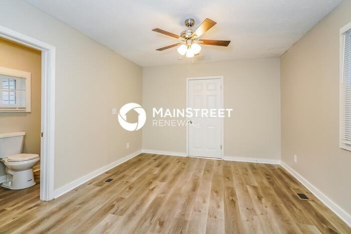 639 S Harriet St - Photo 6 of 16