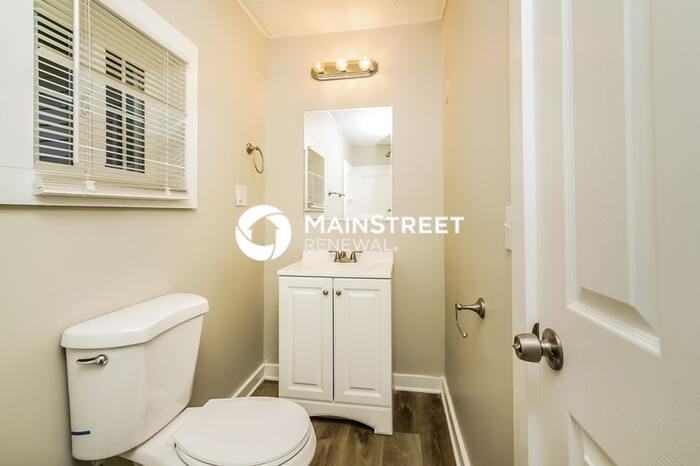 639 S Harriet St - Photo 7 of 16