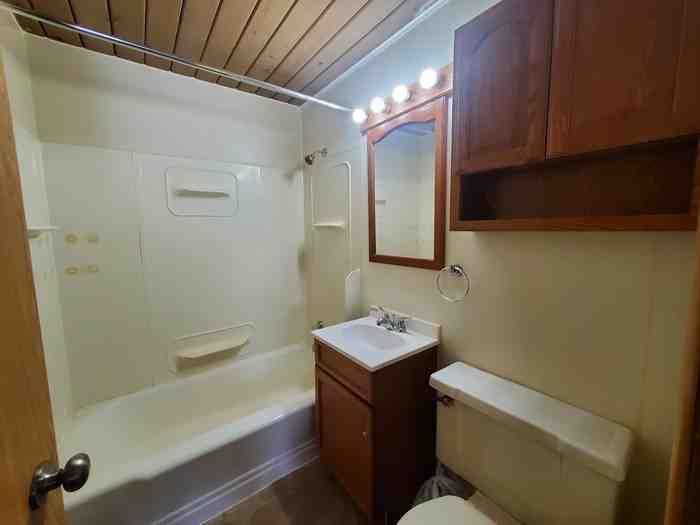 1115 18th Ave S #16 - Photo 6 of 7
