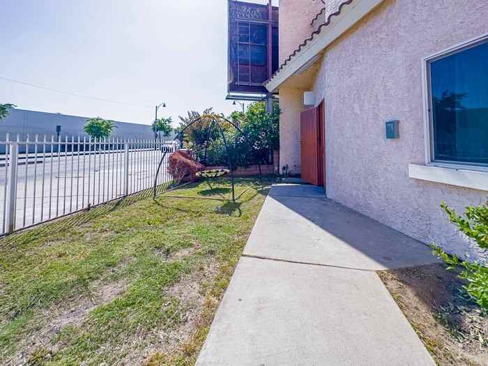 8235 Whittier Blvd #4 - Photo 3 of 14