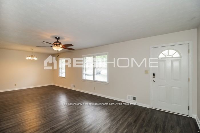 2931 Birchwood Way Sw - Photo 4 of 19