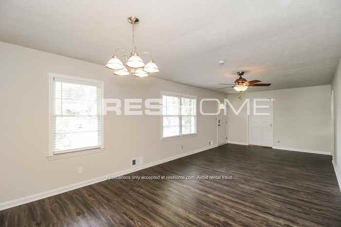 2931 Birchwood Way Sw - Photo 5 of 19