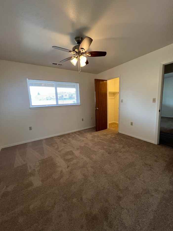348 Sacajawea Ct - Photo 7 of 8