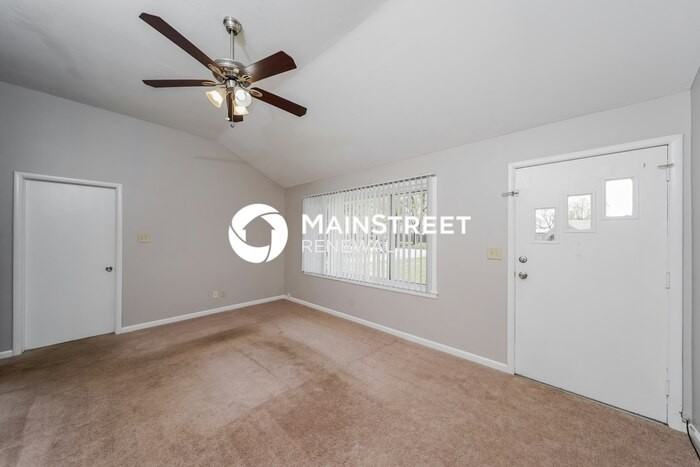 9408 Ponder Ln - Photo 4 of 15