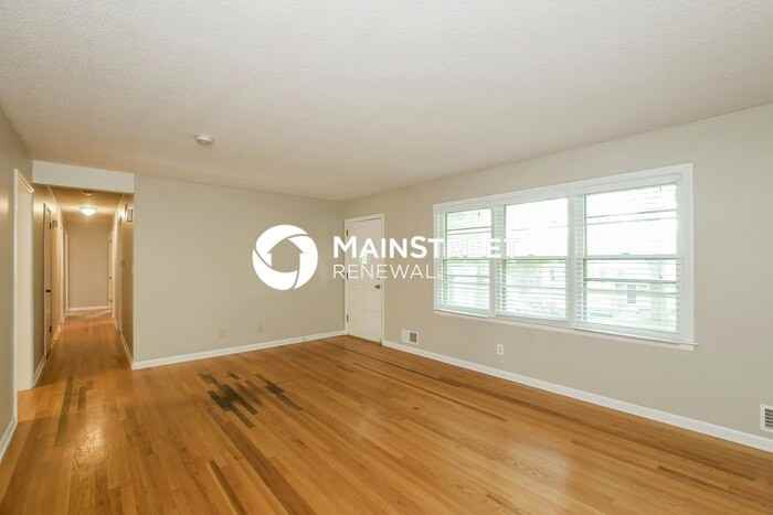 3403 E 106th Ter - Photo 5 of 17