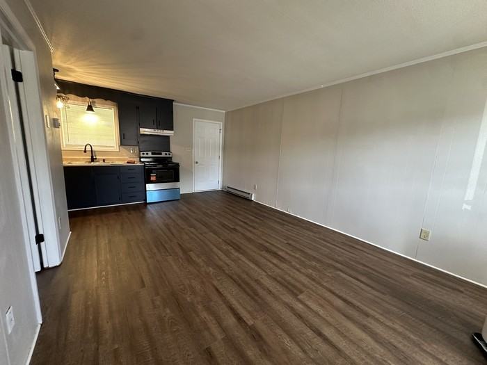 516 E Charles St #5 - Photo 2 of 10