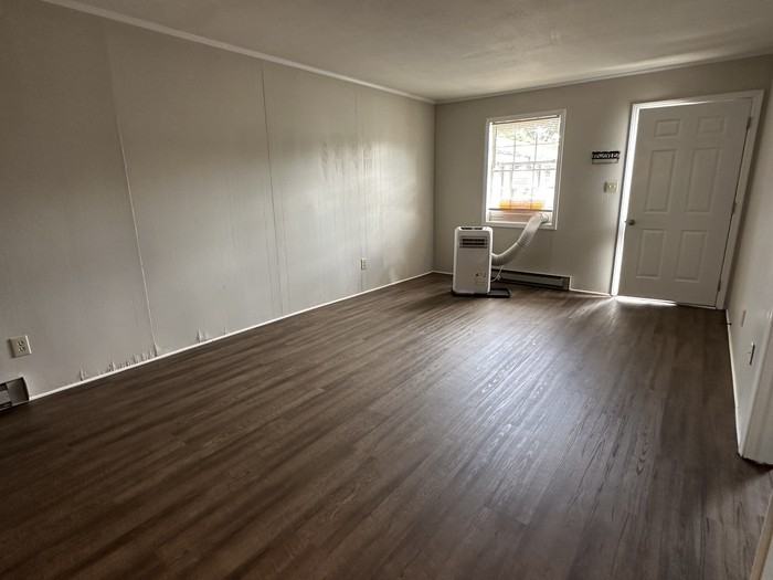 516 E Charles St #5 - Photo 3 of 10