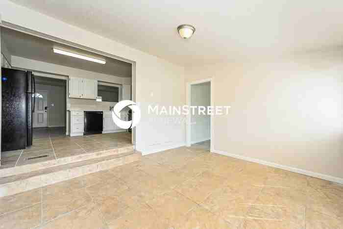 15004 Maxwell Pl - Photo 7 of 17