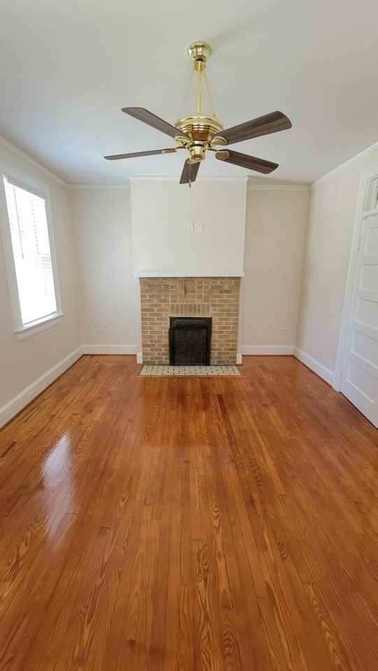 2306 Marion St #1 - Photo 5 of 21
