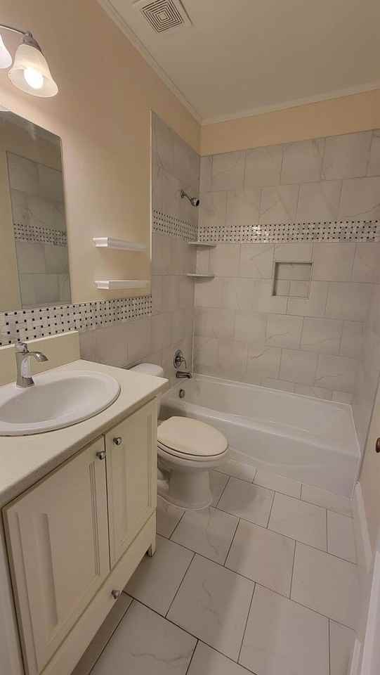 2306 Marion St #1 - Photo 7 of 21