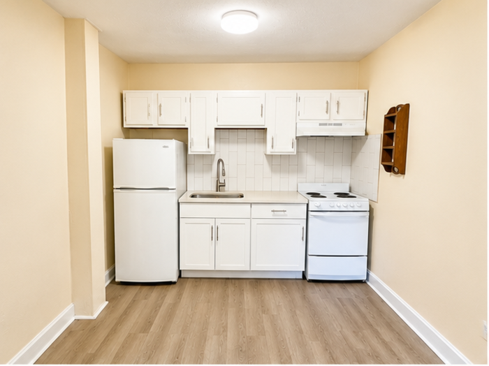 116 W B St #7