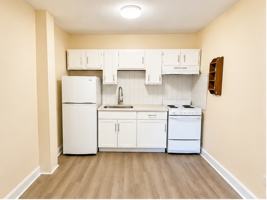 featured image of 116 W B St #7