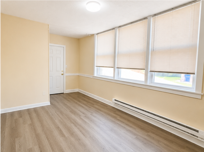 116 W B St #7 - Photo 2 of 10