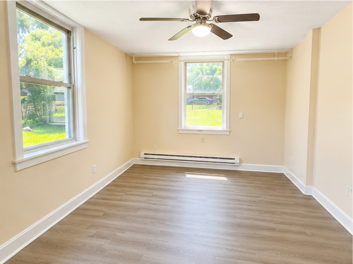 116 W B St #7 - Photo 4 of 10