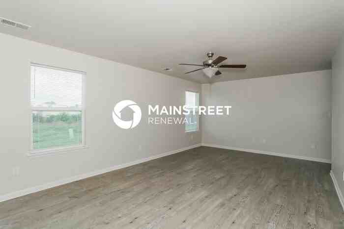 2512 Guildhall Ln - Photo 5 of 17