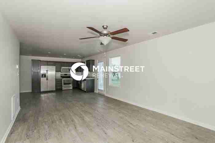 2512 Guildhall Ln - Photo 6 of 17
