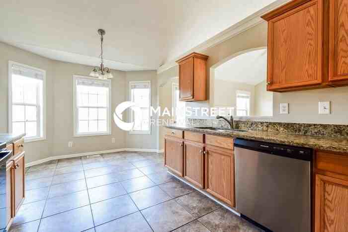 4910 Wynford Ln - Photo 7 of 17