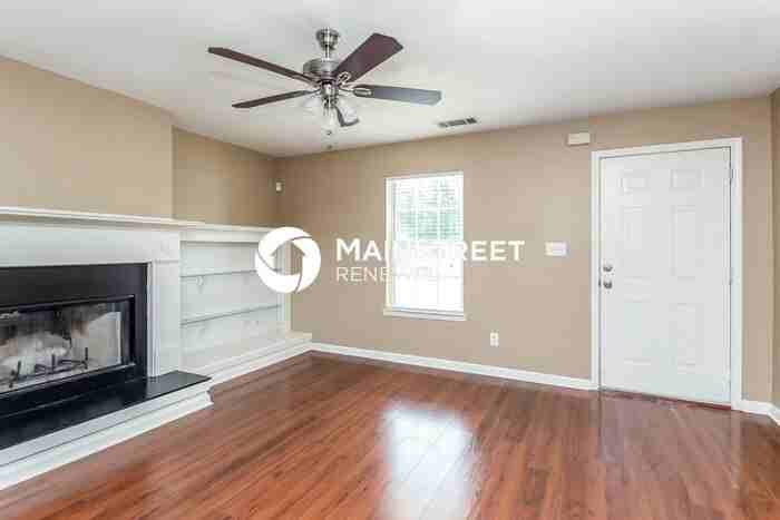 4012 Meadow Glen Way - Photo 3 of 17
