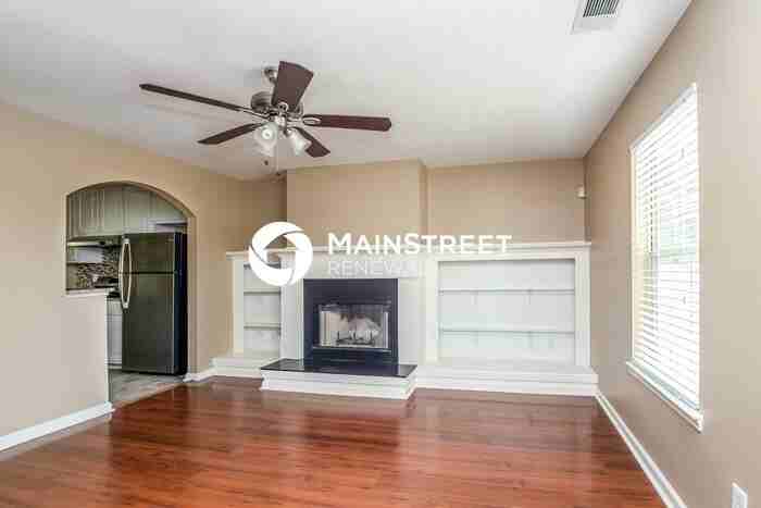 4012 Meadow Glen Way - Photo 4 of 17