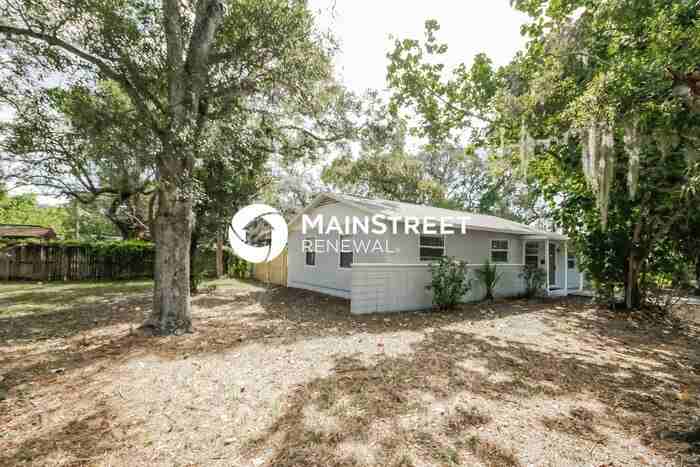 1850 38th St S - Photo 2 of 16