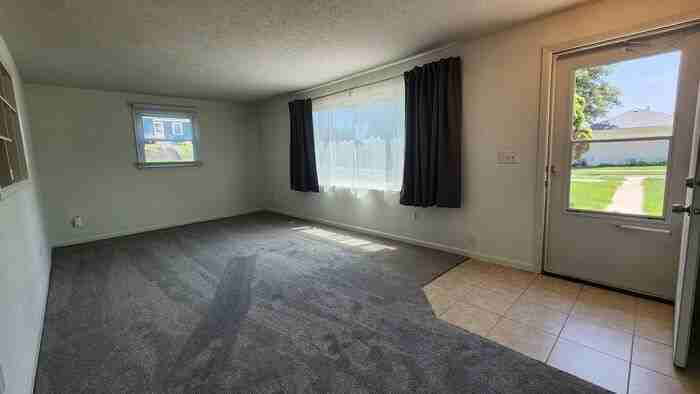 4810 Orchard Ave - Photo 2 of 15
