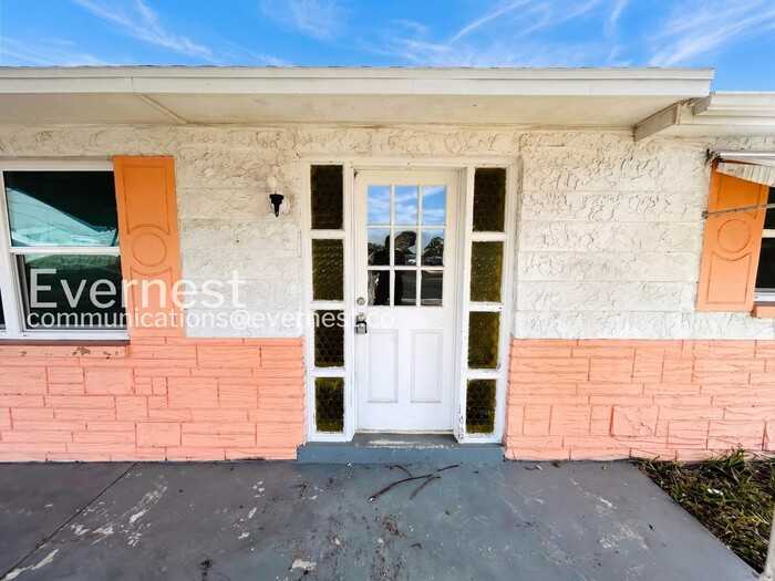 2412 Arcadia Rd - Photo 2 of 29