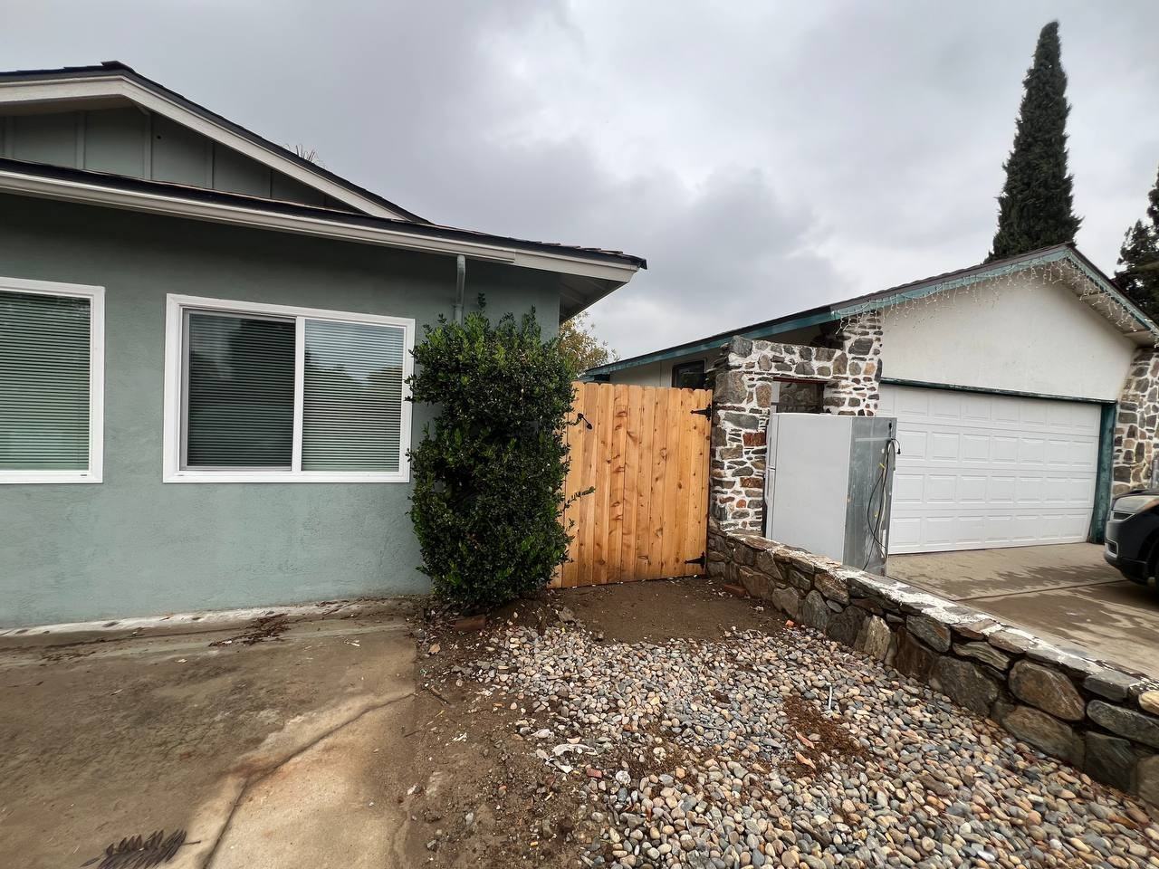 289 Holly St #B - Photo 2 of 10