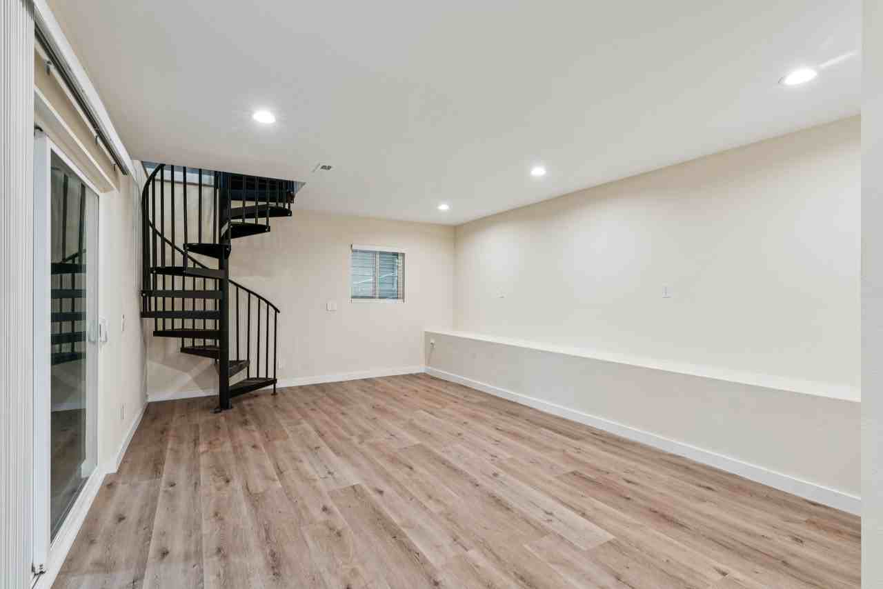893 Sierra Vista Dr #NA - Photo 6 of 17