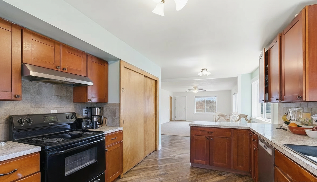 215 17th Ave S #NA - Photo 5 of 9