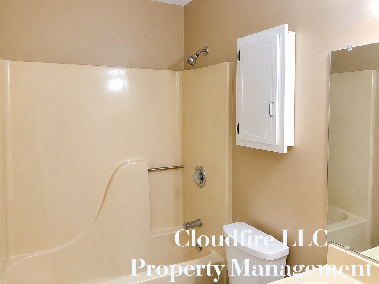 220 James Cir #220 - Photo 6 of 8