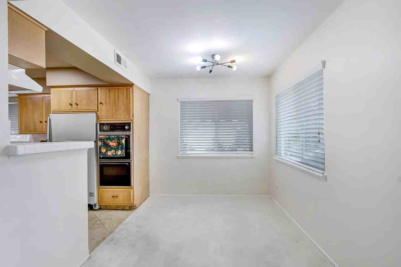 519 W Berkeley Ct #NA - Photo 7 of 11