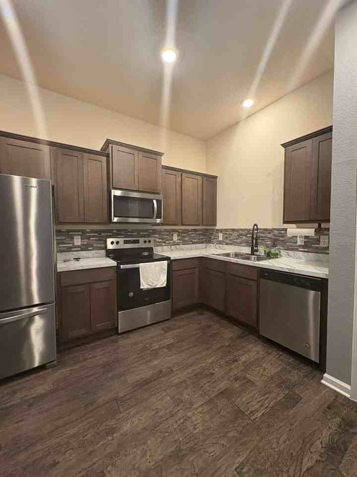 141 Teakwood Dr #NA - Photo 3 of 15